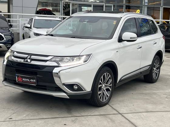 MITSUBISHI OUTLANDER 3.0 GT 4X4 V6 24V GASOLINA 4P AUTOMÁTICO MITSUBISHI OUTLANDER 3.0 GT 4X4 V6 24V GASOLINA 4P AUTOMÁTICO
